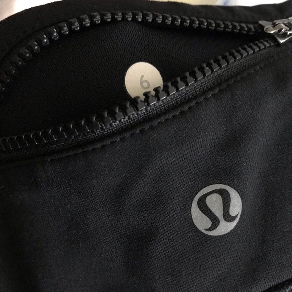 Lululemon black crop leggings - Picture 7 of 7